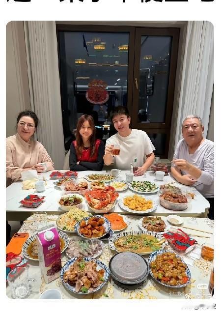 贾乃亮家的除夕宴娱乐圈贾乃亮您了解多少