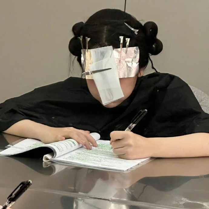 原来这个头像是虞书欣   虞书欣考试玄学头像快快拥有呀，原来这个头像是我们的欣欣