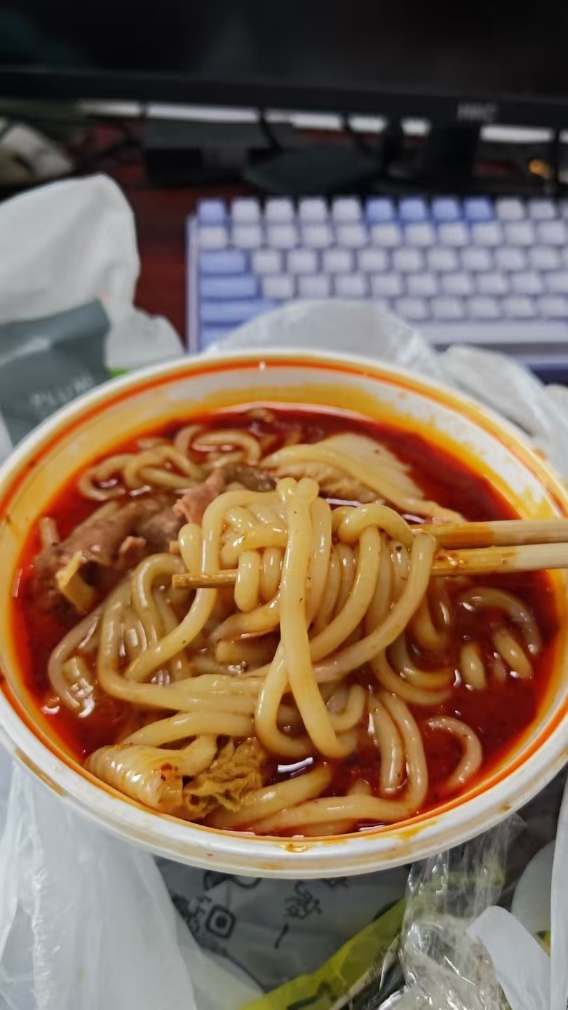 刘文祥 紫薯精不说紫薯精个性怎么样，她爱吃的刘文祥是真的好吃，有品 我上班就惦记