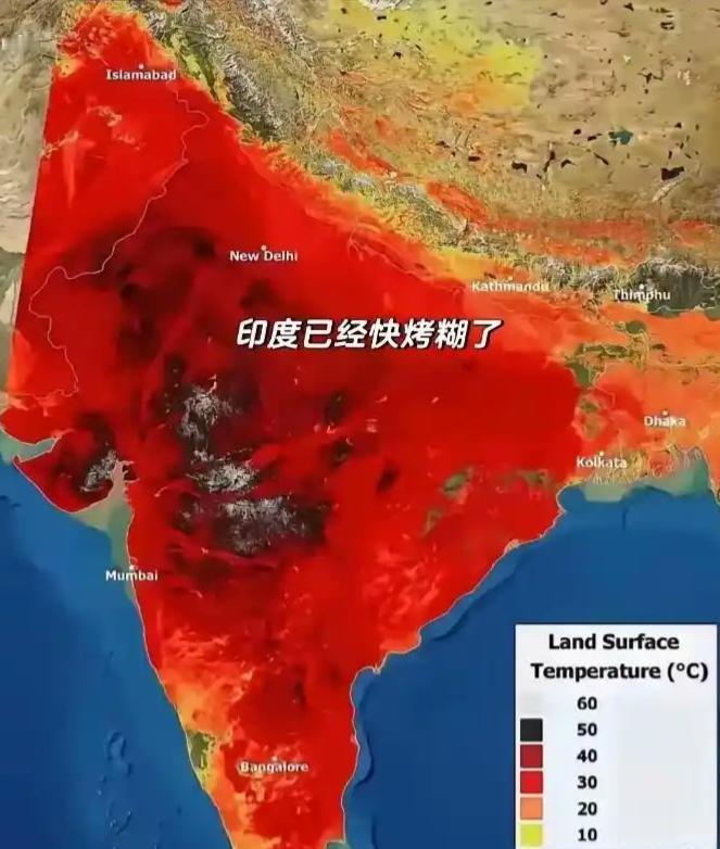 印度现在正被老天爷往死里 "烤"，多地气温直逼 50℃，连自来水都能烫死人。更讽