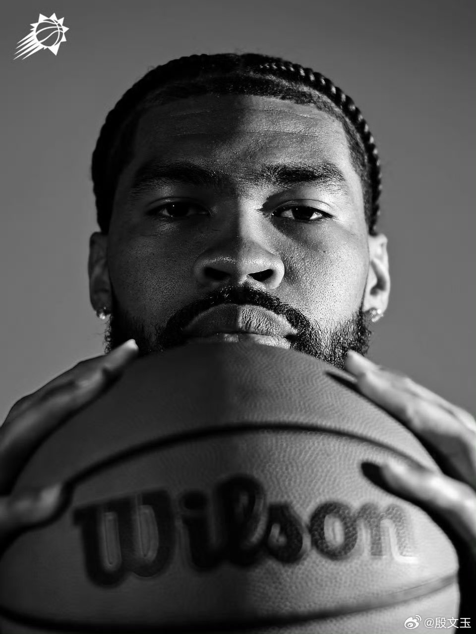 今天群友问了我一个很有意思的问题。为什么每个中锋到了太阳队，都是前期很好，中期一