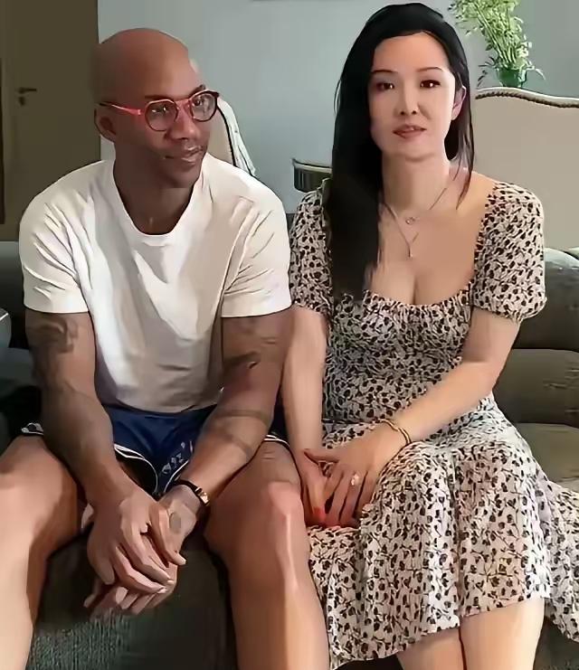 马布里，真正的人生赢家。2023年，马布里结束了与前妻21年的婚姻。前NBA著名