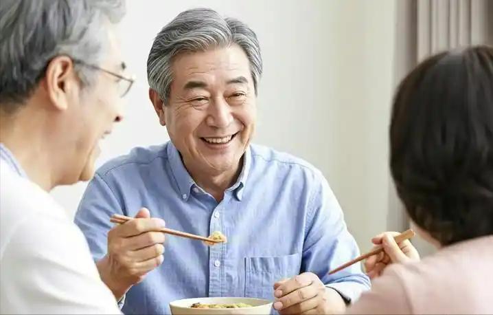 “吃饭七分饱”被推翻了？医生：过了50岁，吃饭尽量要做到这5点

门诊来了一位五