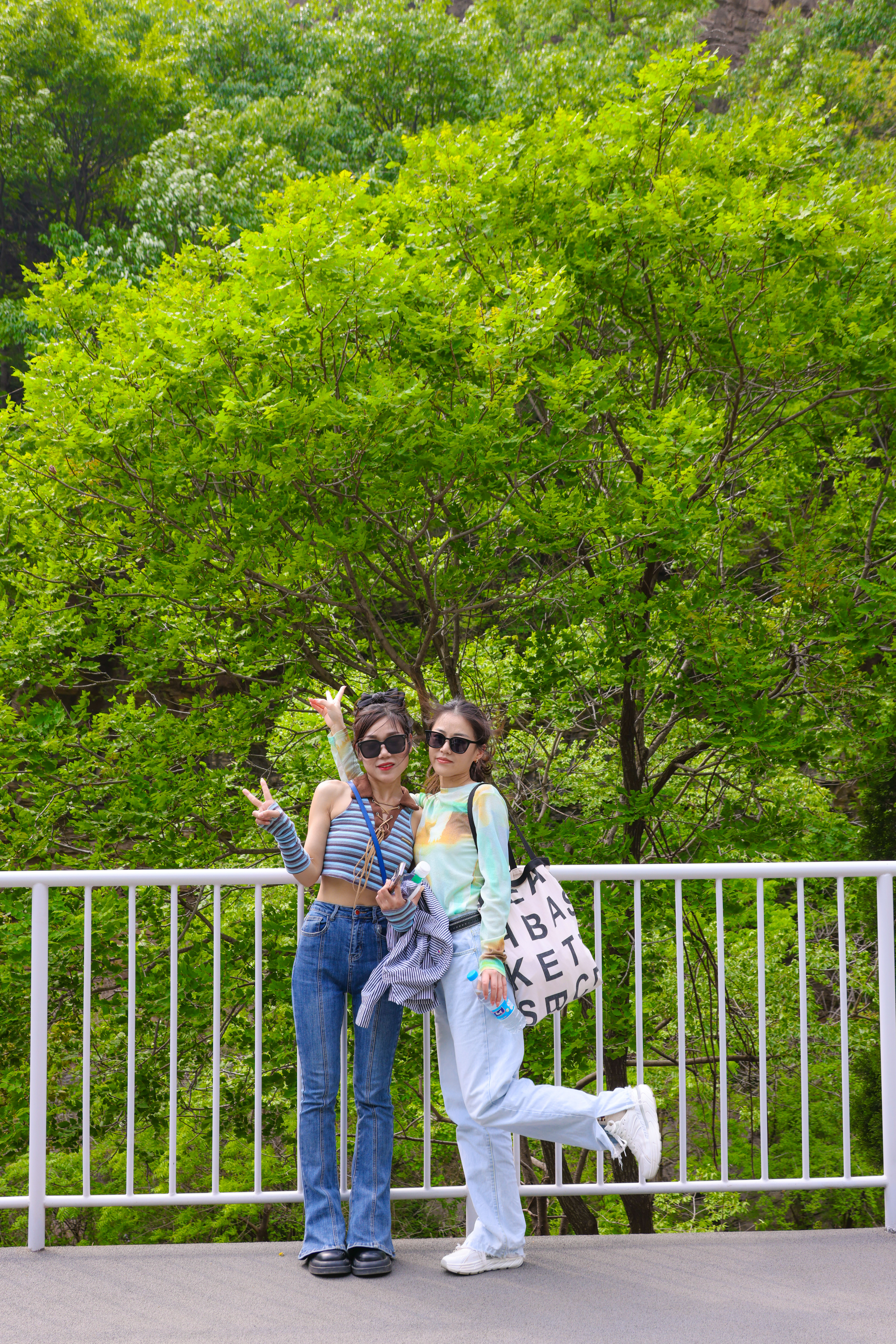 #阿山播天气# 4月21日，云台山 晴 14/25℃当然要和志同道合的人一起看最