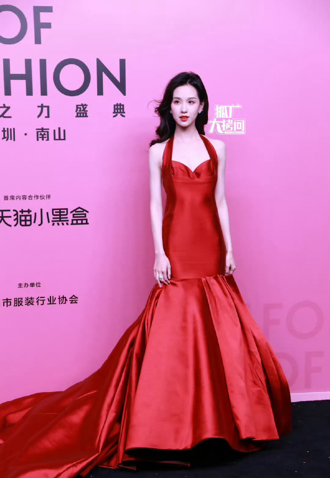 陈都灵、古力娜扎、林允VOGUE红毯生图[好喜欢]大家觉得谁更胜一筹呢[思考] 