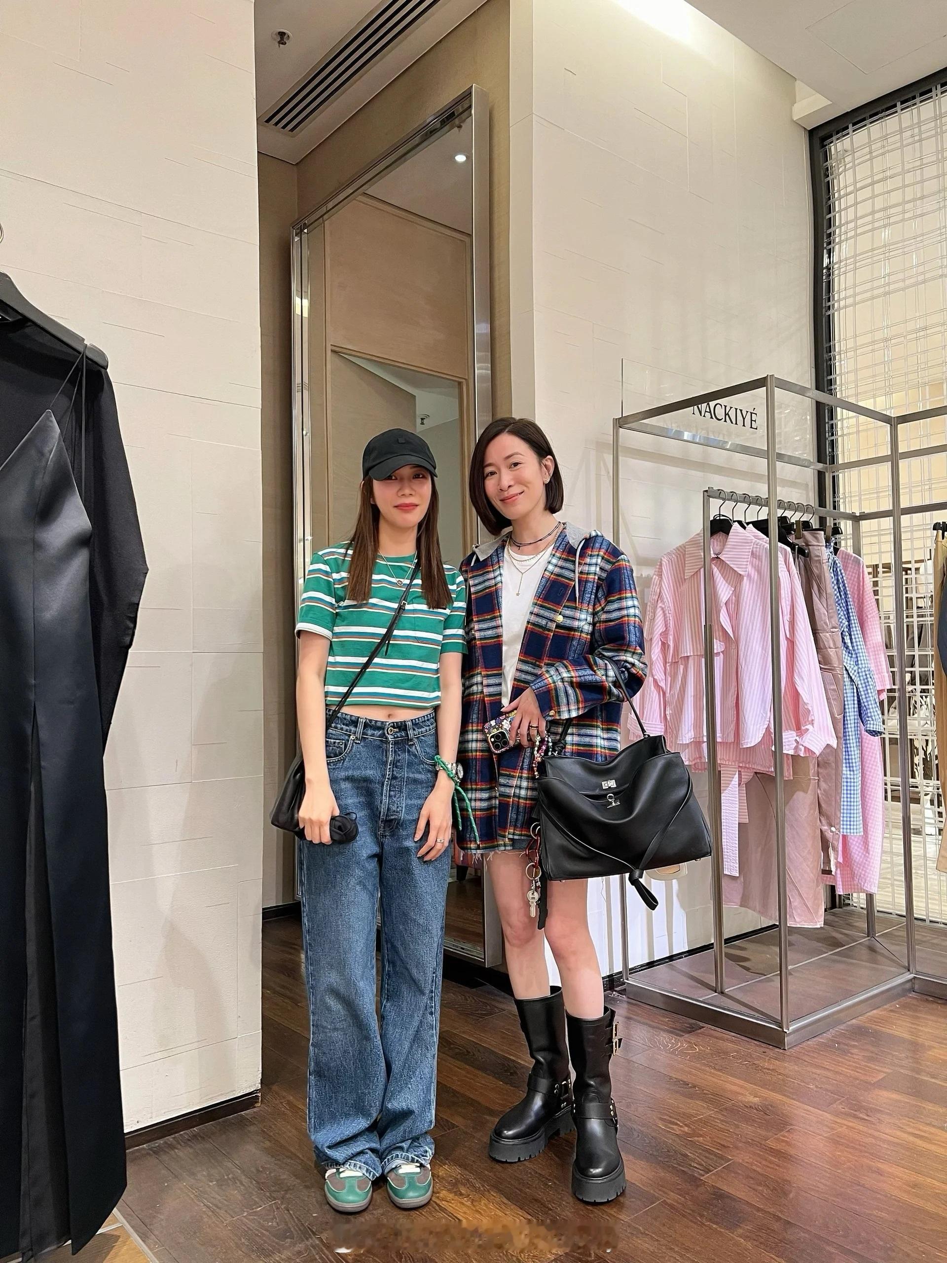 网友香港偶遇佘诗曼，“文姐”霸气状态在线！ ​​​