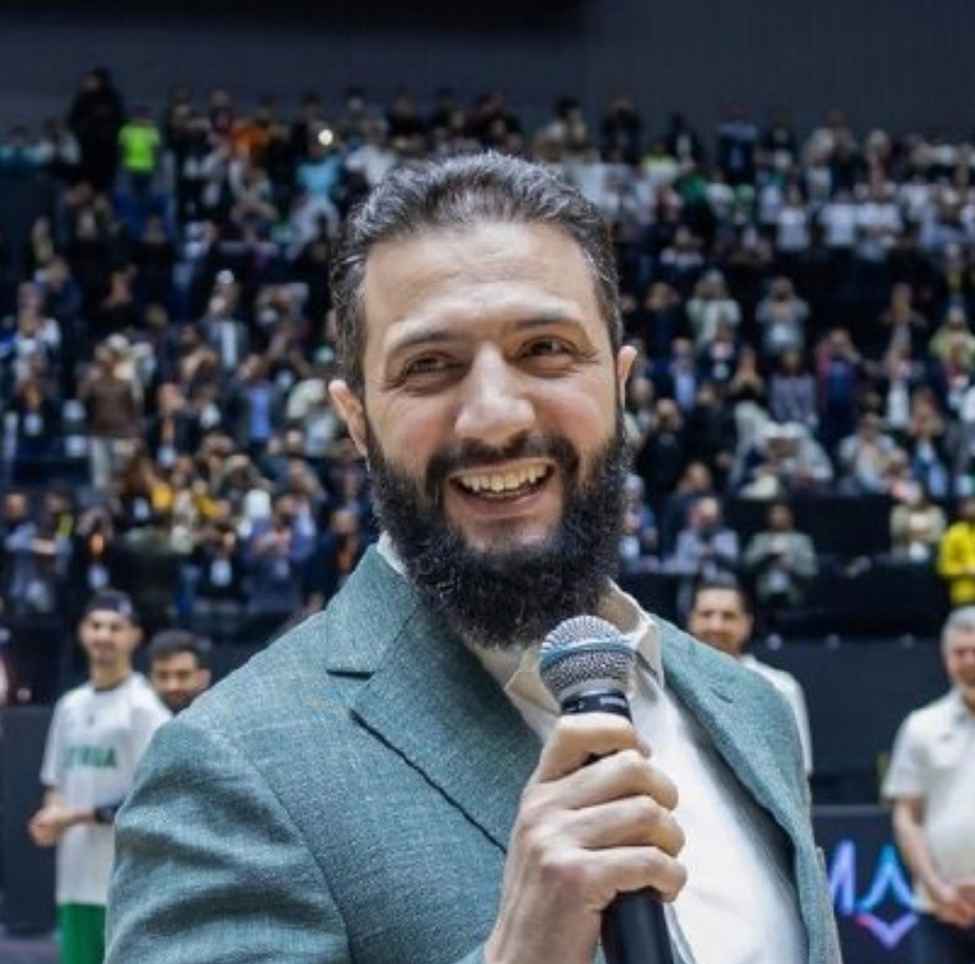 大帅这个大胡子有点像〇姆斯🤔 