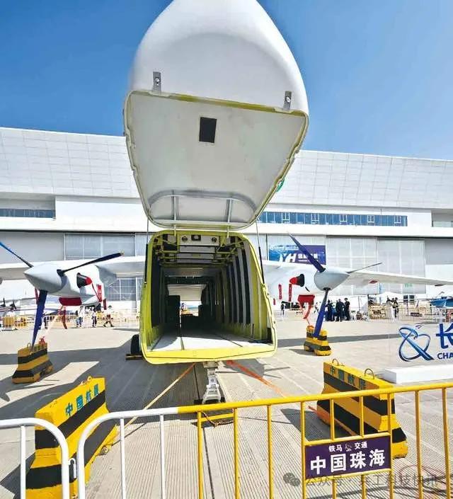 中国🇨🇳无人机技术世界上第一，不管是民用无人机，还是军用无人机，都达到了世界