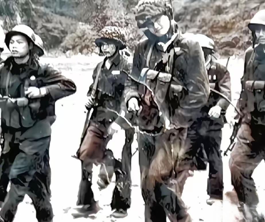 他们是小尖山18勇士！
1985年3月8日小尖山突击战中，18名勇士消灭200多