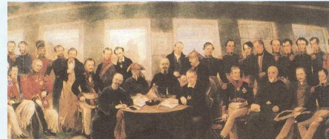 都知道《南京条约》丧权辱国，可当目光聚焦于条约文本，一种微妙而尖锐的矛盾便扑面而