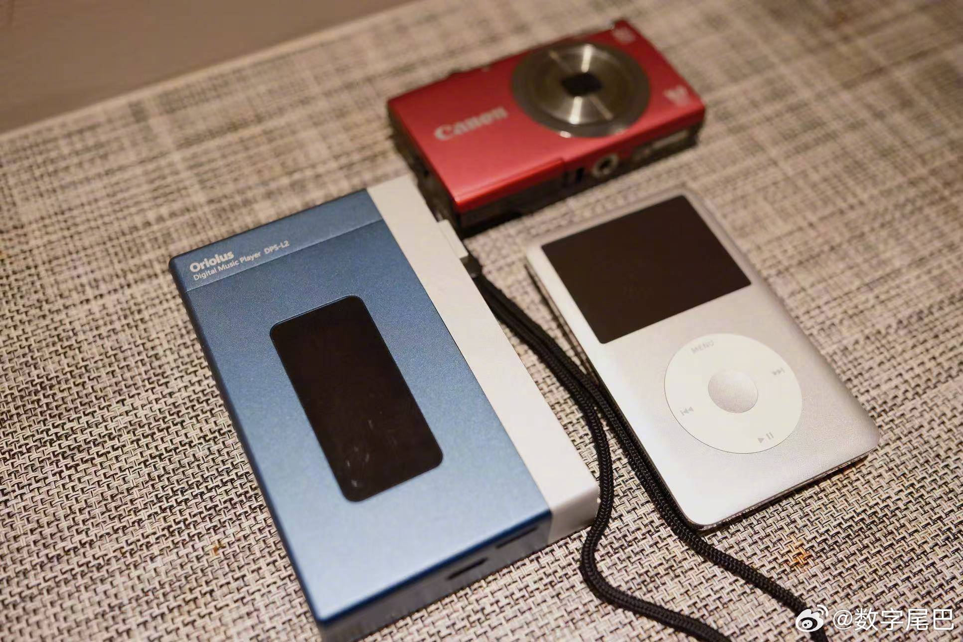 怀旧小抽屉 关于这次回家又搜罗到的老物件📸佳能 A2300:大约 13 年入手