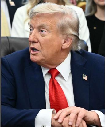 可以断定，特朗普的健康状况已经出现了很大的问题。

麻烦看官老爷们右上角点击一下