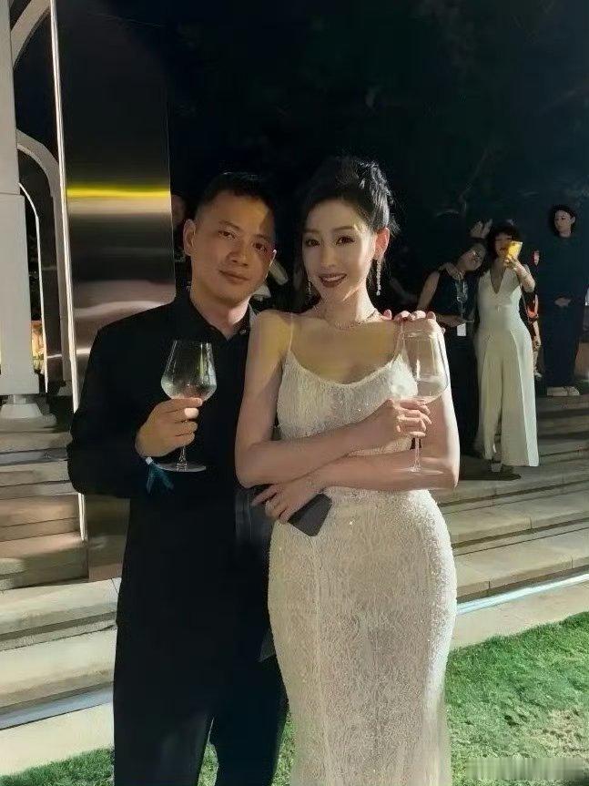张天爱的胯才是真的胯啊 ​ ​​​