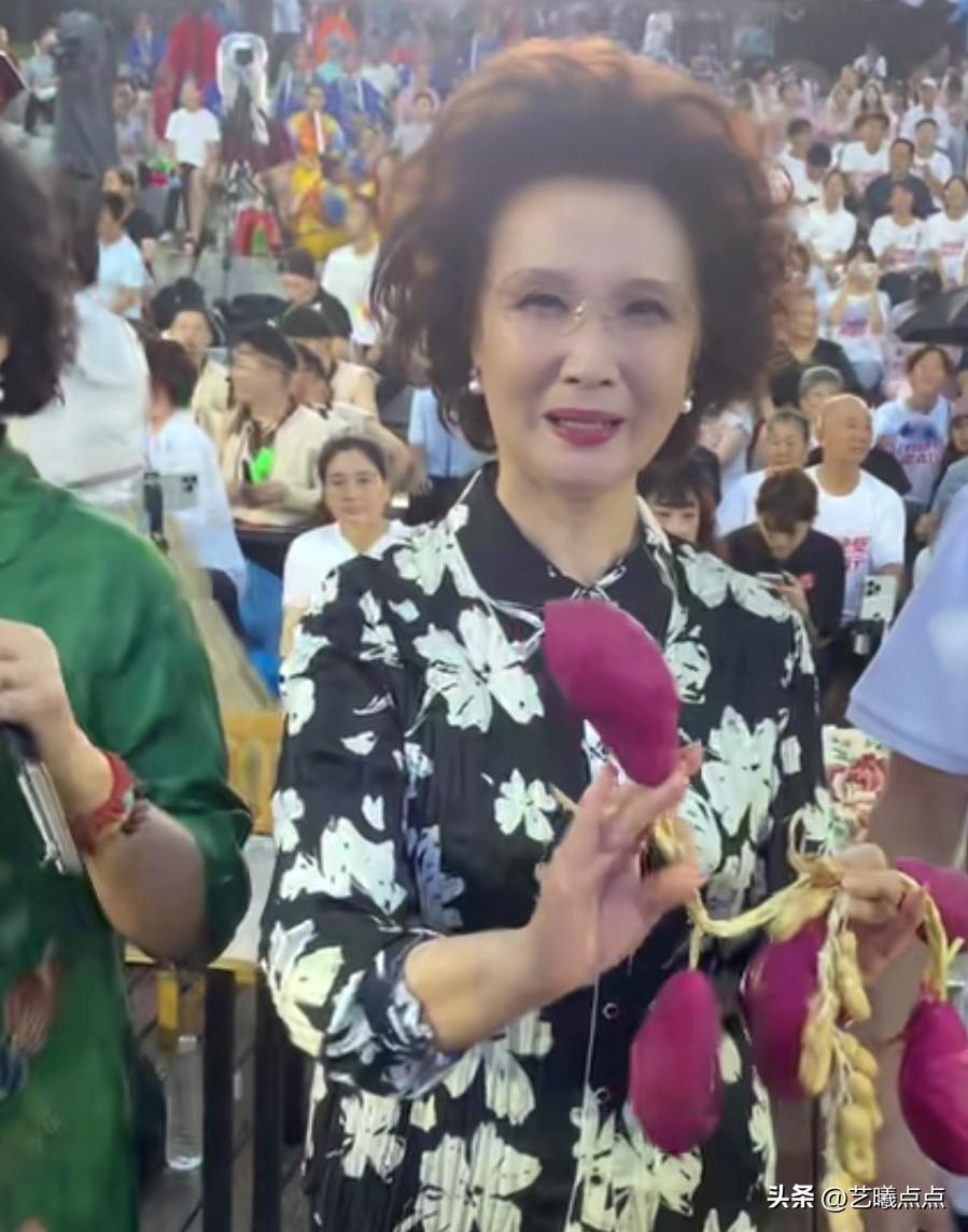 今天是中国的传统节日——“端午节”，看看这些大家喜爱、熟悉的艺术家为您带来了什么