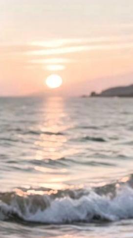 大家快来欣赏，这幅对联从意境，词性，平仄，押韵，对仗等方面，写得好呀，高出普通人