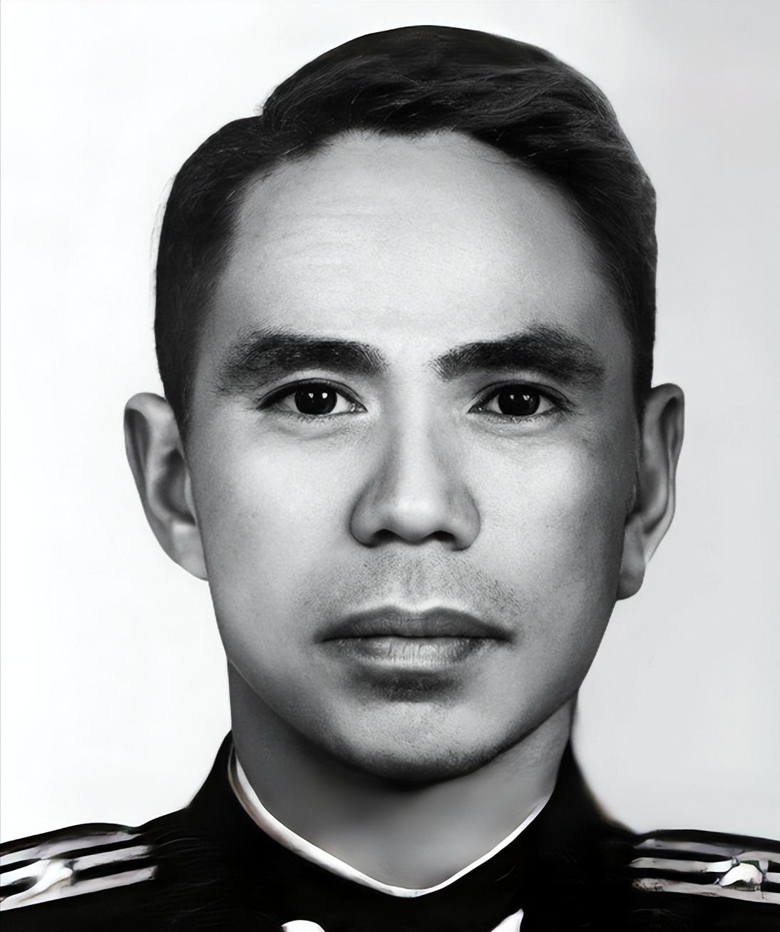 [微风]1992年，长期旅居美国的特务头子毛森，在生命垂危之时，向他的儿子吐露了