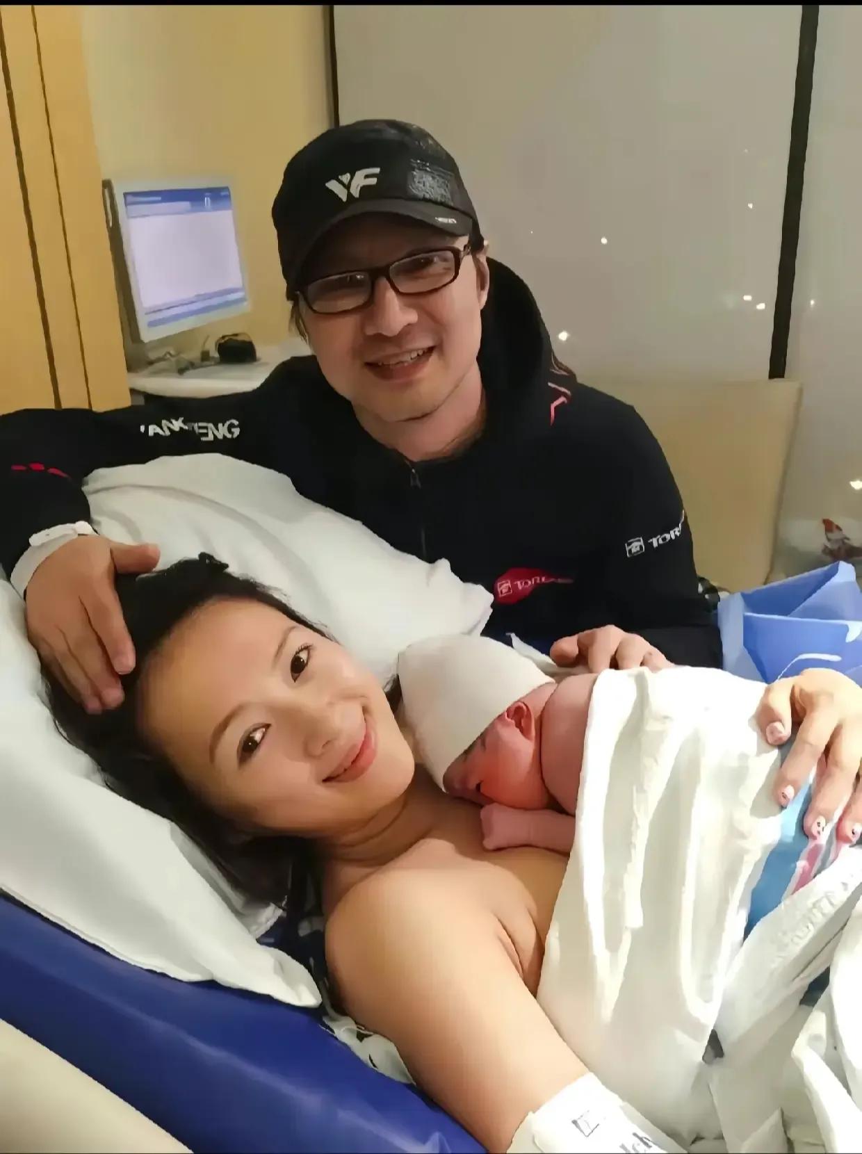 章子怡与汪峰离婚，醒醒成为第二个小苹果！

如果以后汪峰给孩子找后妈，章子怡在醒