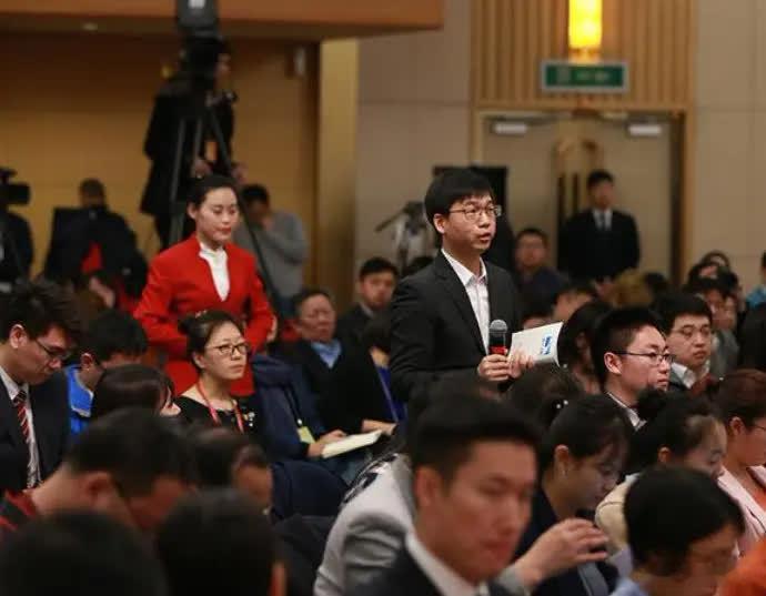 乌克兰确实冤，花了将近四年的时间，硬生生把俄罗斯从一个全球超级大国打成了二流国家