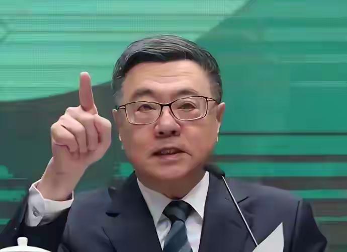 6月7日，卓荣泰表态，台湾要面向海洋，走向世界，没必要守着大陆。

先把话说透：