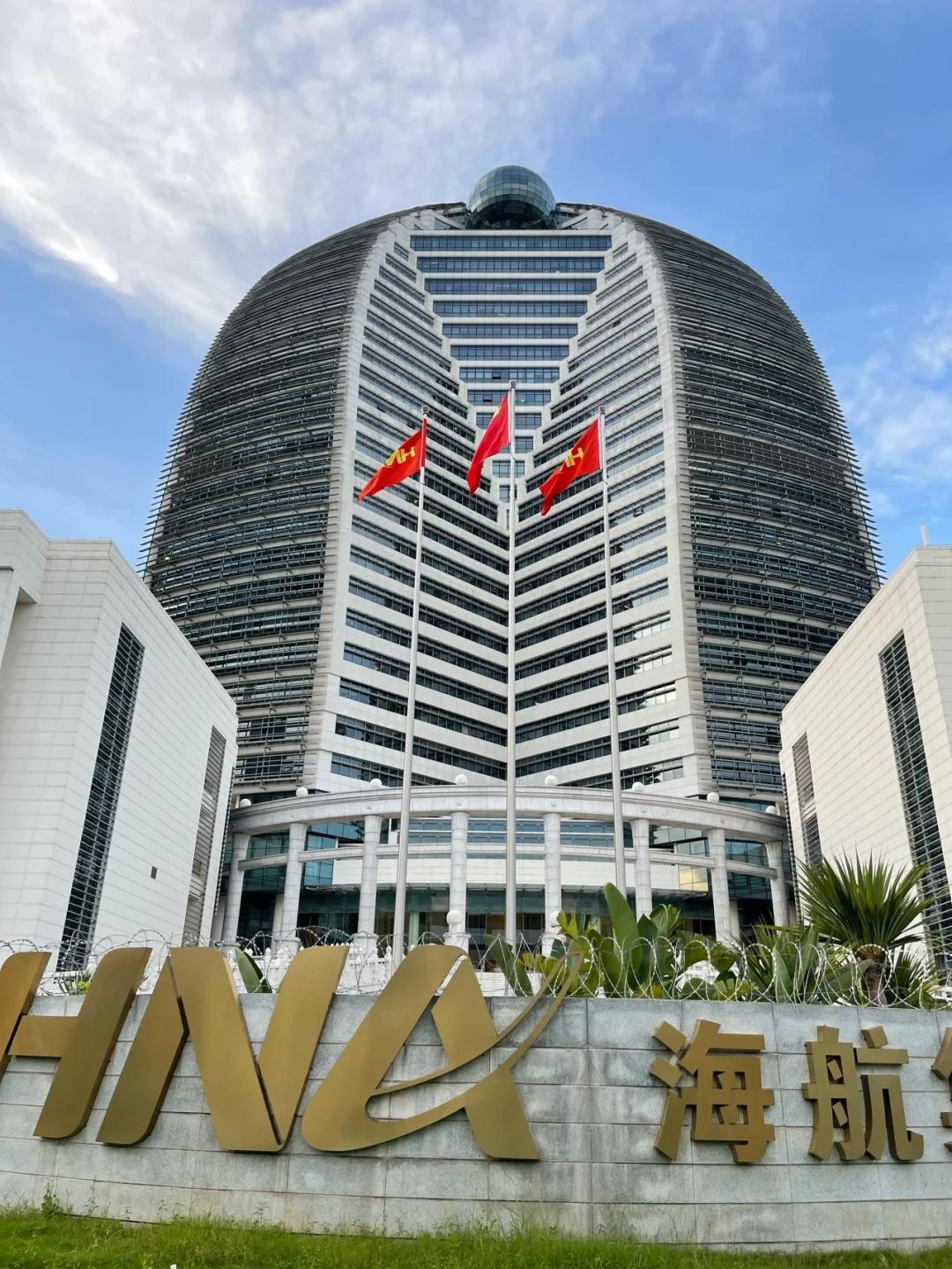 海航两位创始人，陈峰+王健，拿着海南省政府给的1000万启动金——连半架飞机都买
