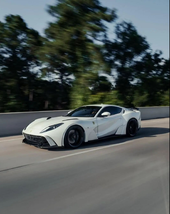 法拉利 Ferrari 812 N Largo，确实帅啊！