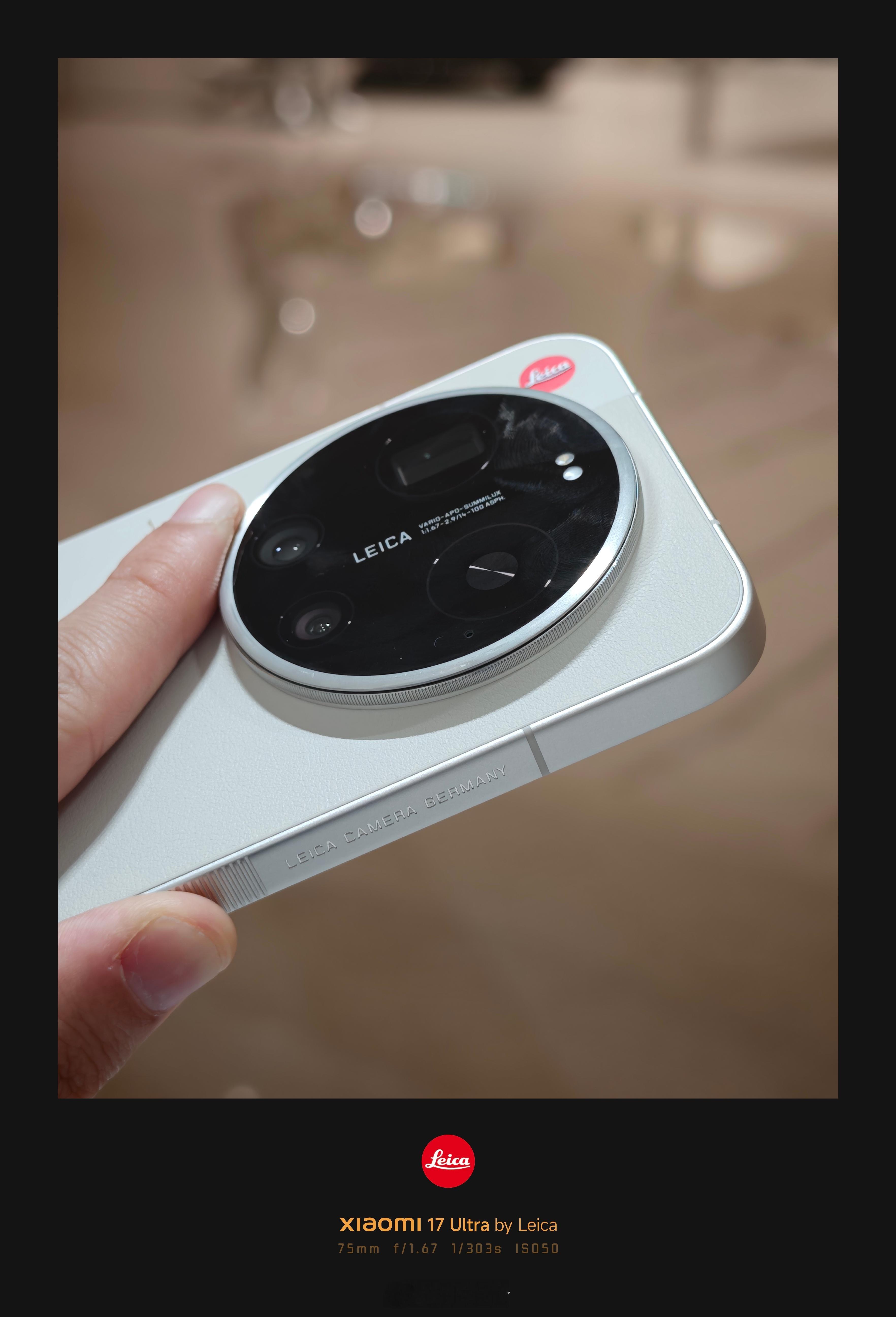 小米17Ultra徕卡版使用一周多，爱不释手，尤其是背面的变焦环按我的握持姿势，