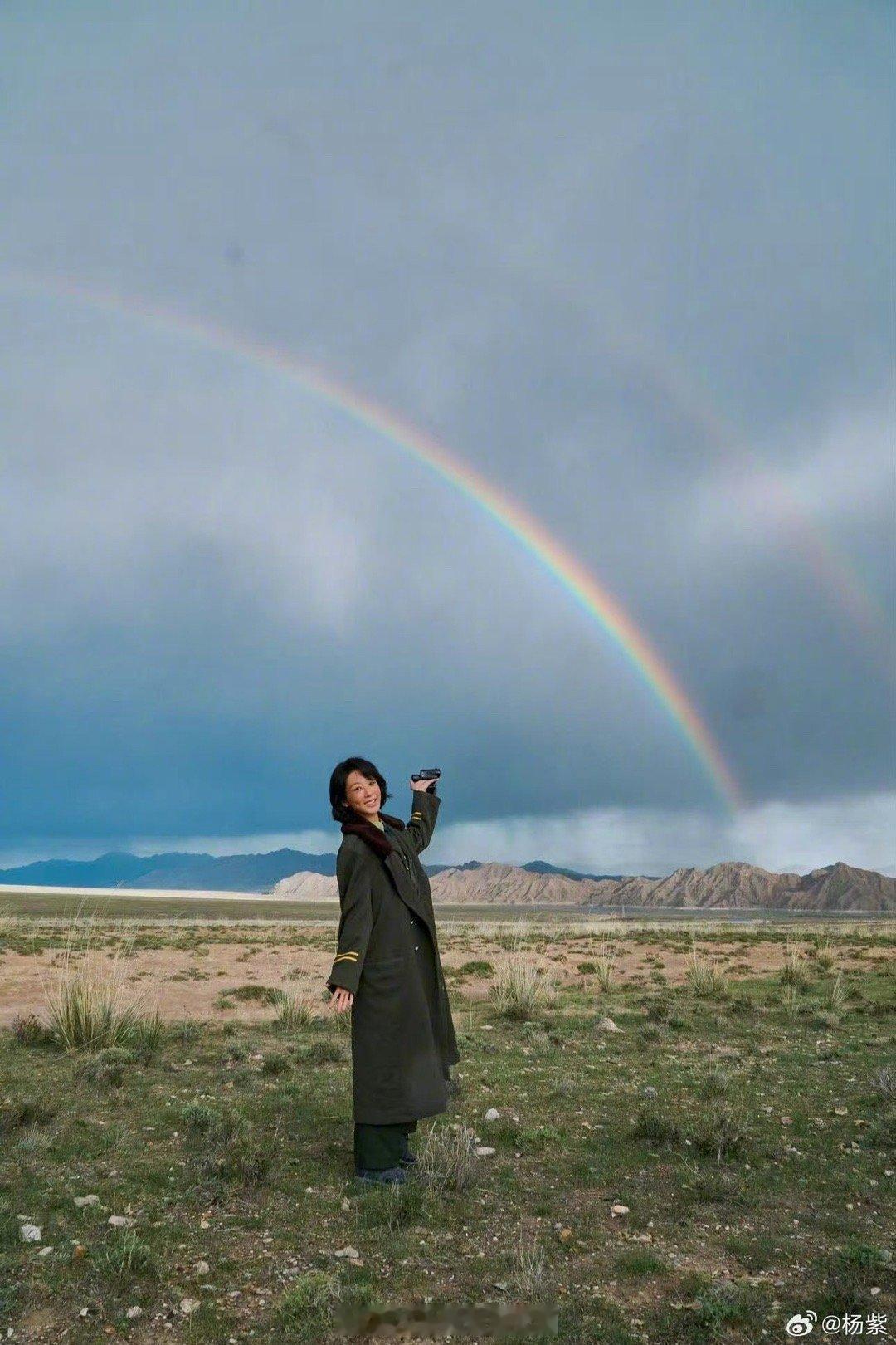 生命树开播第一天云合3.5杨紫、胡歌《生命树》不愧是开年大剧啊，新剧刚开播第一天