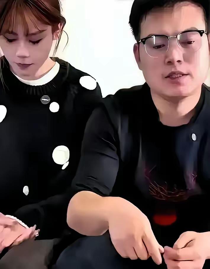 婚检查出不能生育，她归还彩礼与爱车，男方的选择照见婚姻本质
 
绍兴一对从校园走