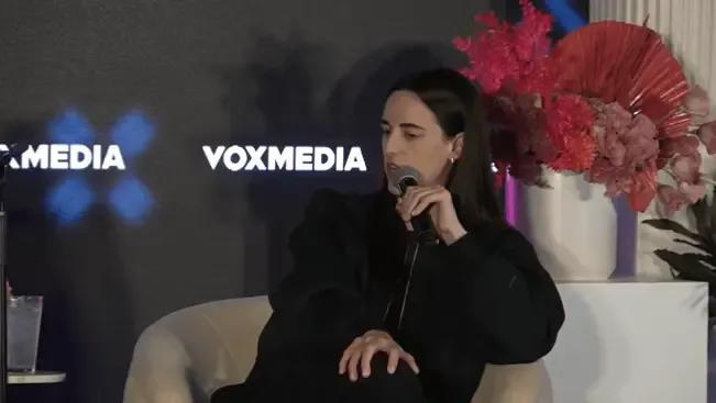 詹姆斯是要追的星，库里只是捎带的。近日WNBA巨星凯特琳-克拉克谈到自己的追星时