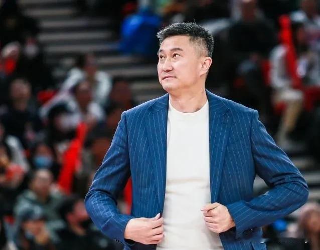 随着广东男篮117：133不敌天津男篮，本场比赛暴露出3个可笑的事实。

1. 