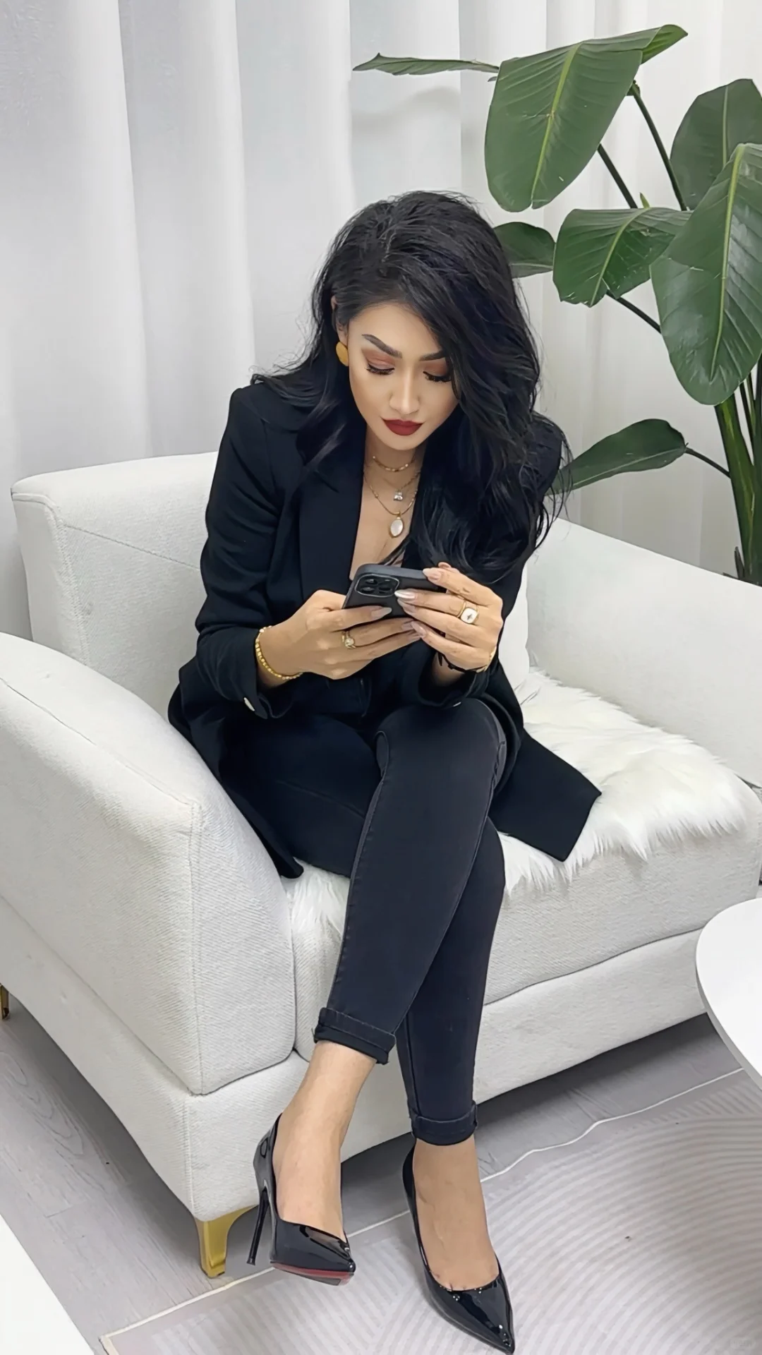 女人对自己真正的爱，不是给自己加码各种条条框框，而是懂得扬长避短，有什...