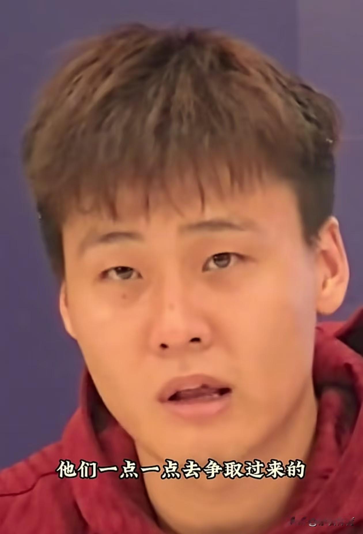 赵睿:高度评价庞峥麟入选中国男篮12人大名单！
“不得不说，庞峥麟首次进入国家队