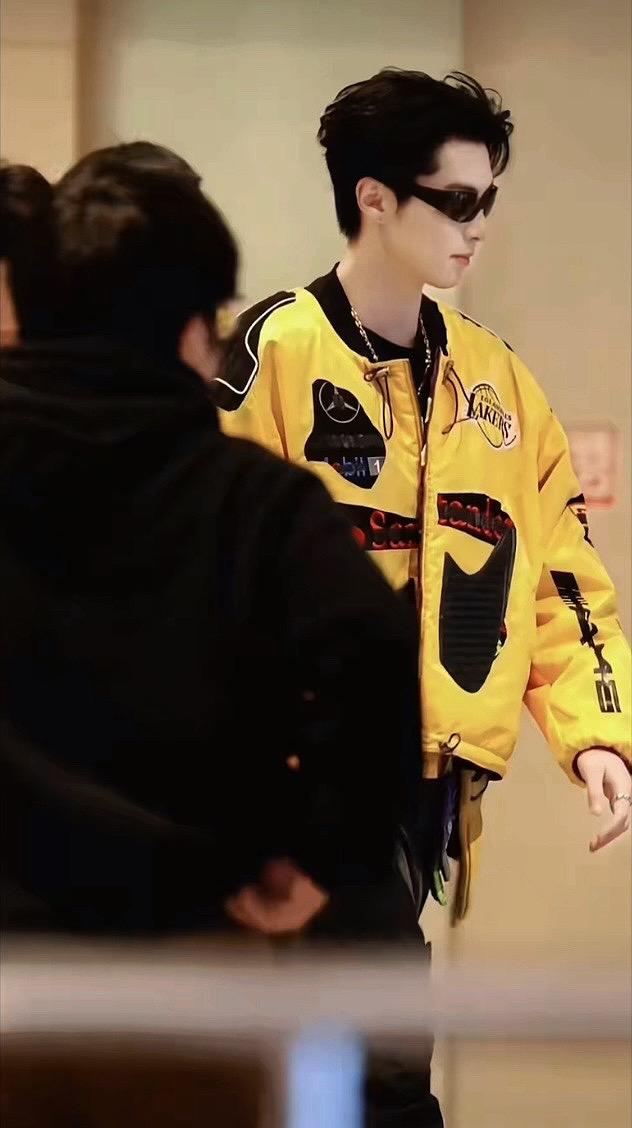 老公你怎么帅成这样啊啊啊啊啊啊cr：98k