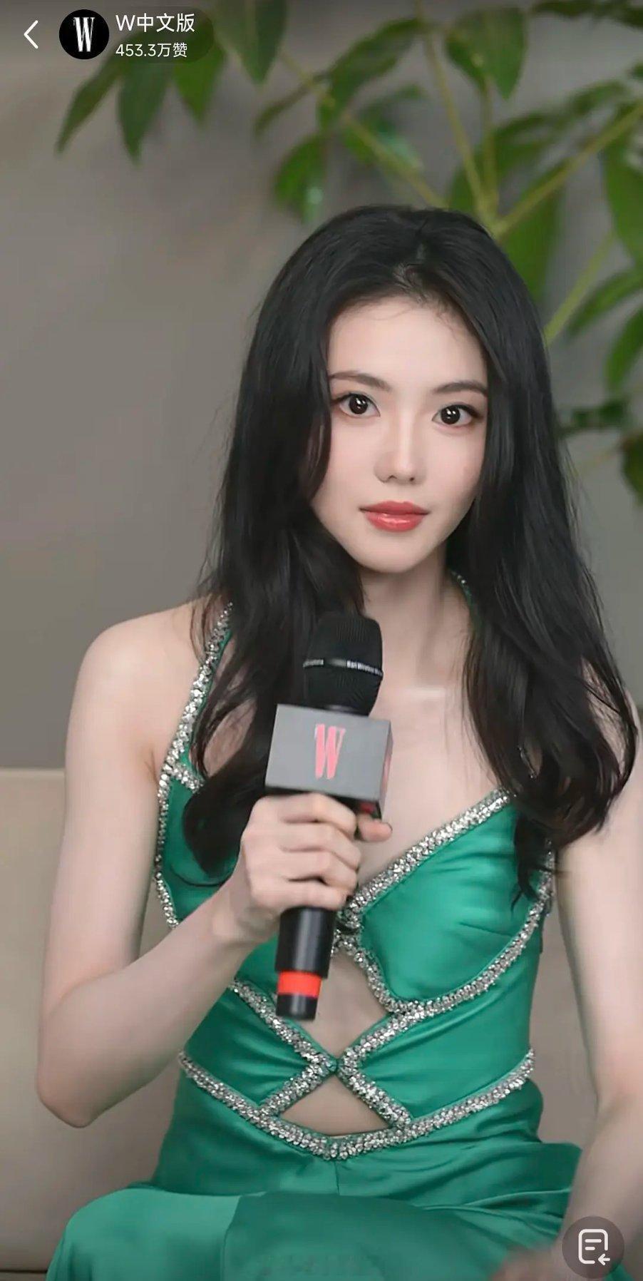 w盛典刘浩存，赵今麦直播截图 ​​​