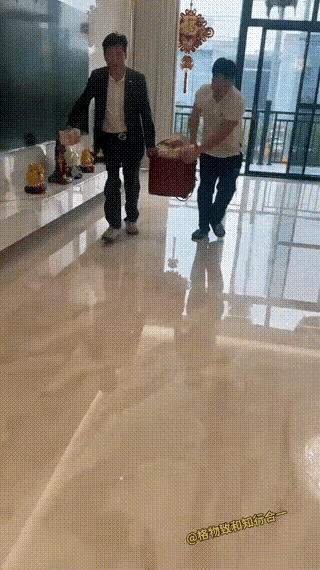 大户人家的红包，万元起步，太奢侈了，你见过吗[捂脸]
