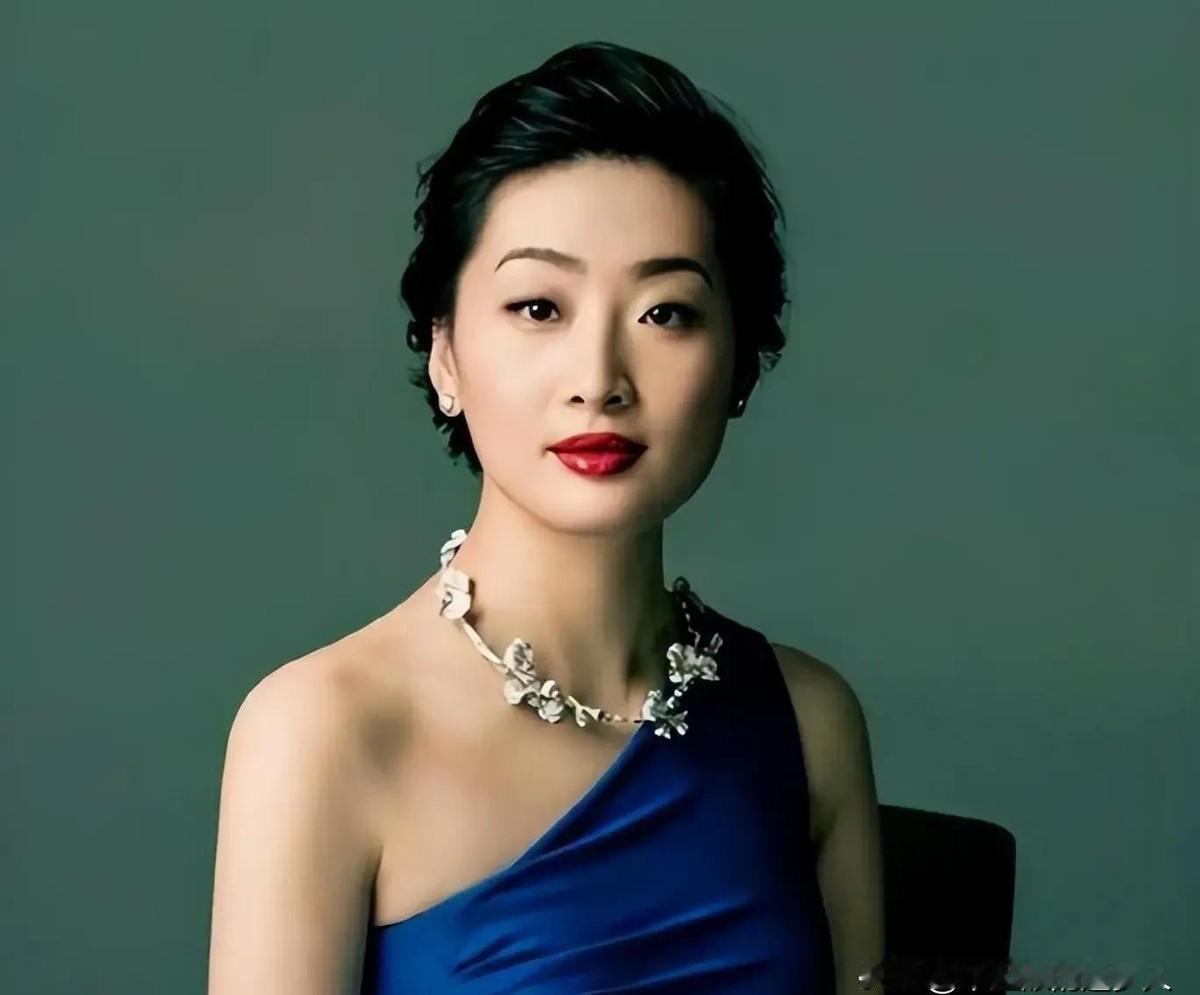 在中国经济腾飞的背景下，一批富豪家族崛起，真正引人注目的，是他们的女儿们，这些