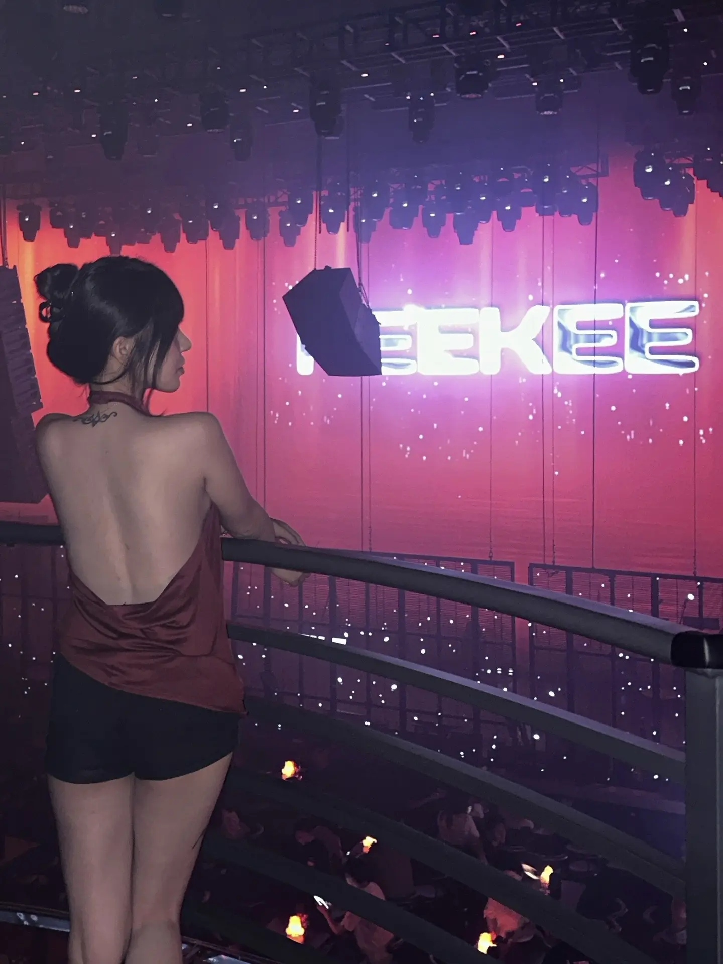 小大人 生活没有说明书 也不会指明方向 所以会走错很多路 但开心便足矣