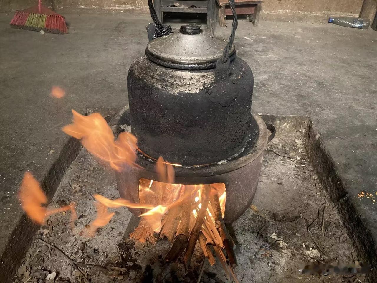 农村最让人寒心的不是外人的轻视与排挤，真正拖垮人心、暗自嫉妒你的，往往是自家手足