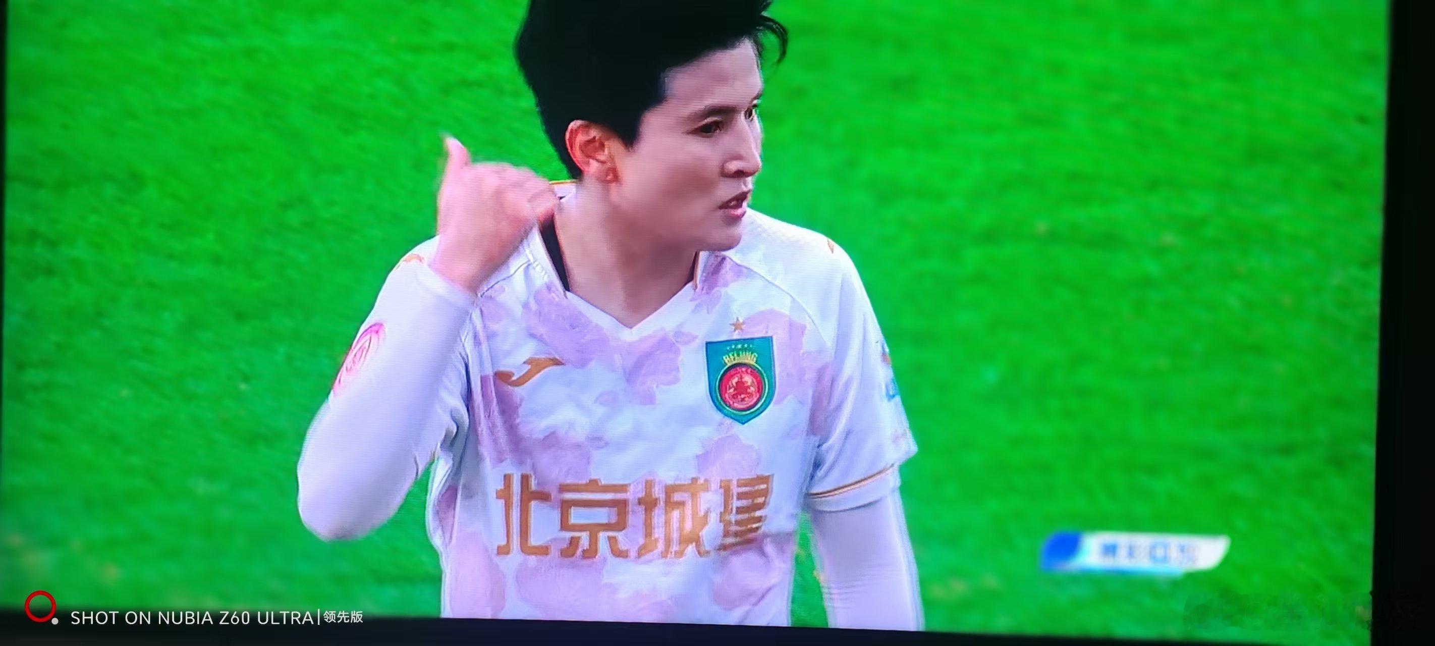 北京女足仍居榜首，卫冕路上无一战轻松今天下午炎热的天气里，北京女足在先农坛体育场