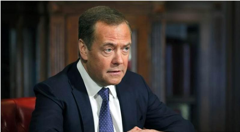 梅德韦杰夫这次的讲话，好像是在没有喝酒的情况下说的。
梅德韦杰夫周日在接受塔斯社