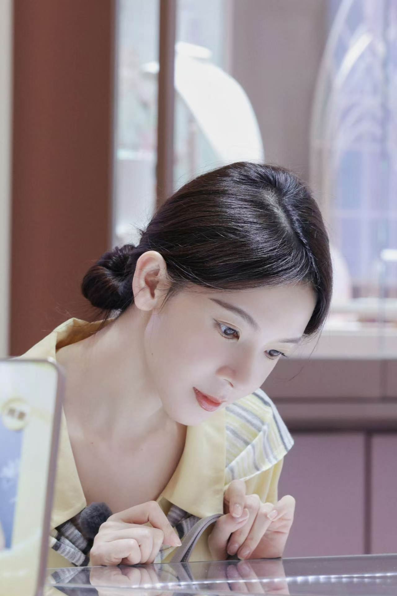 陈瑶麻袋一点都不舒服 网友想用麻袋把陈瑶带走，瑶妹认真回复“麻袋一点都不舒服，不