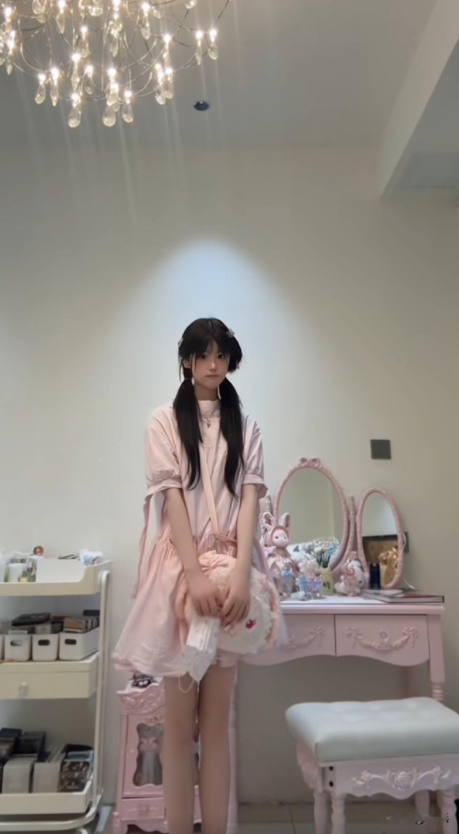 很乖巧的样子