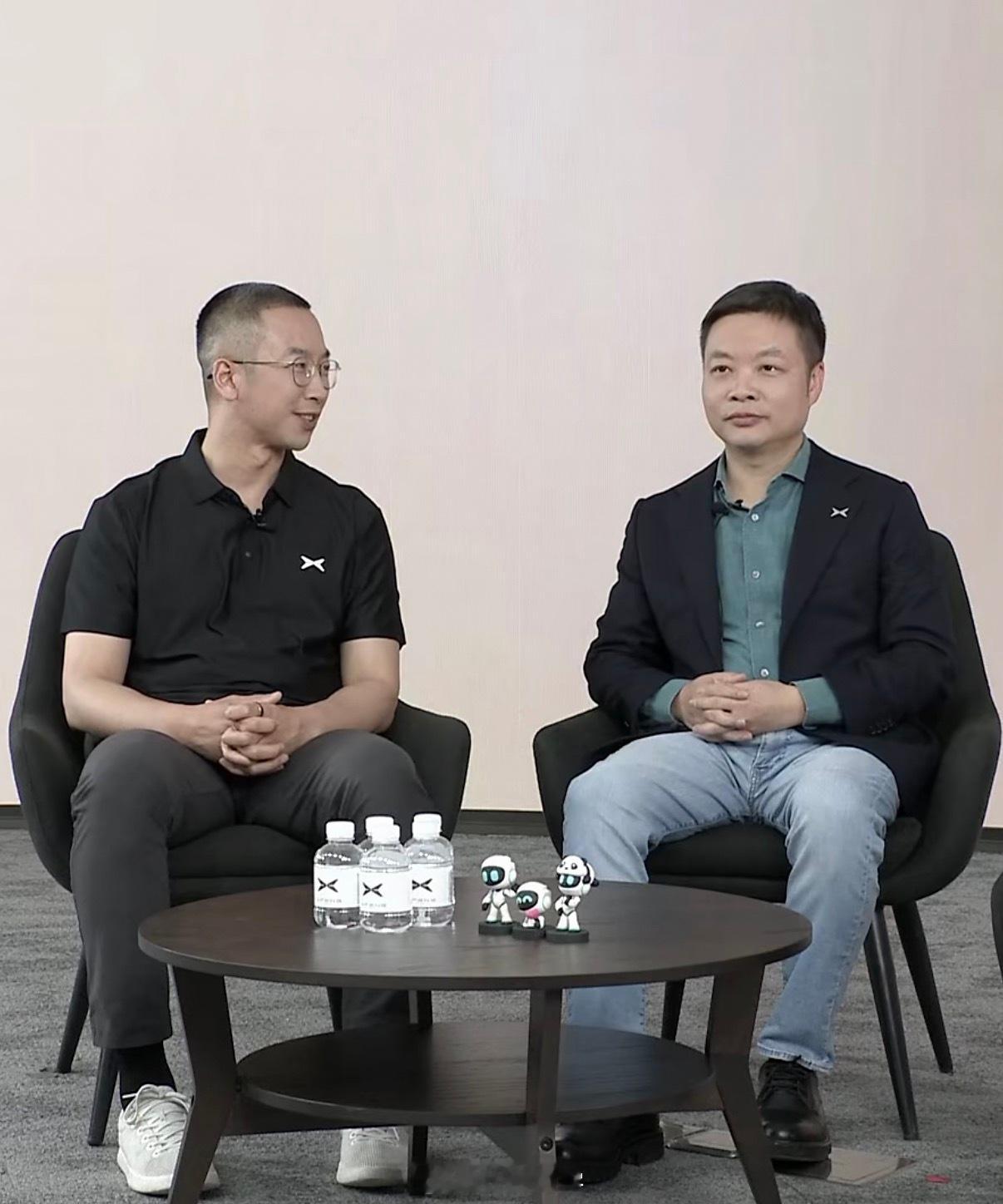 何小鹏正在直播，第二代VLA带动门店试驾率实现了翻倍增长何小鹏直播第二代VLA推