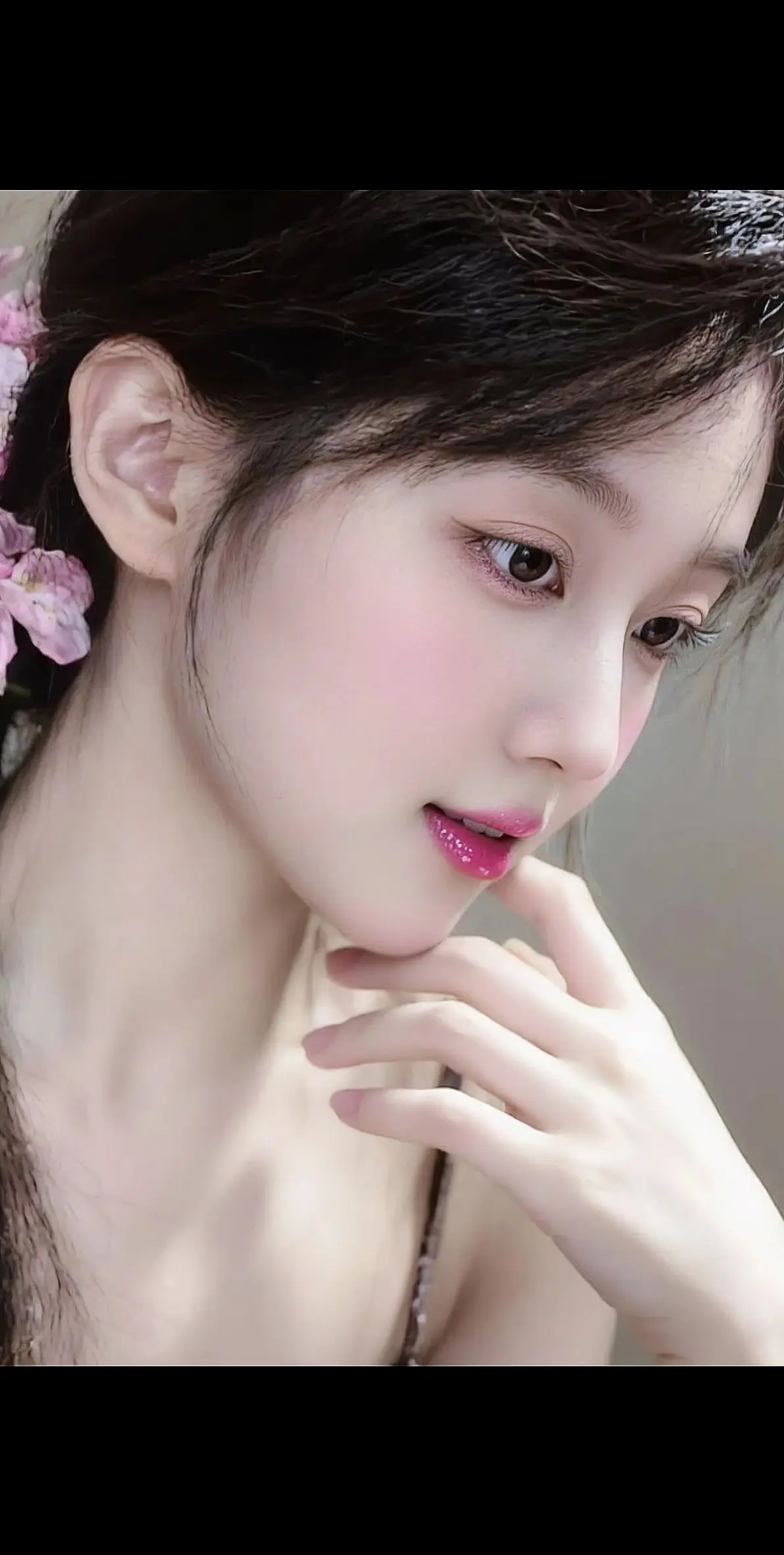 人被流星击中的概率是一百亿分之一。与你相遇更是奇迹中的奇迹