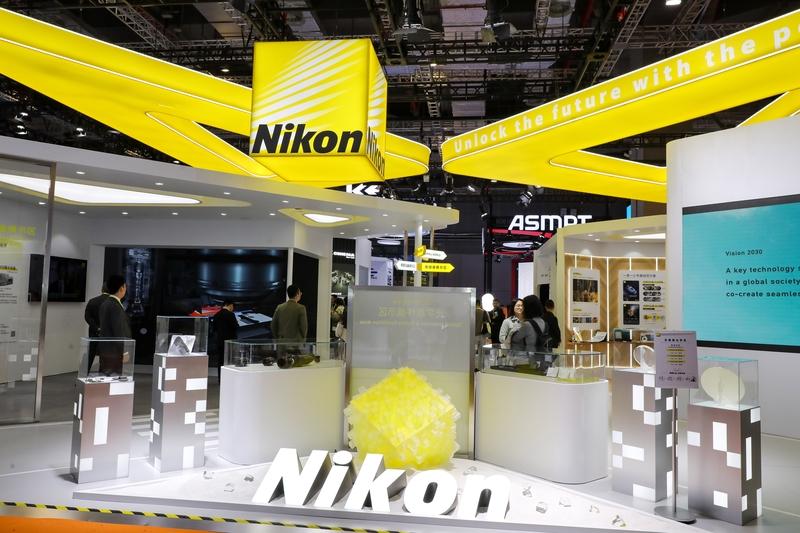 日本光刻机巨头尼康崩了 2026年开春，日本光刻机巨头尼康业绩预告成了产业界的重