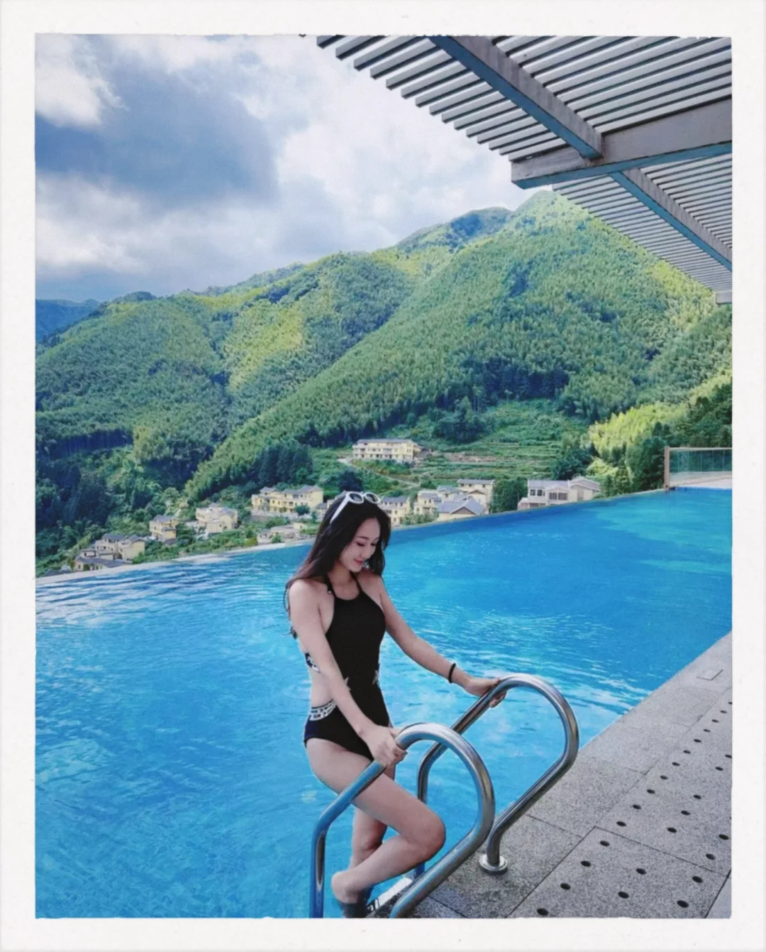 这里有山有水有泳池！🌊⛰️
