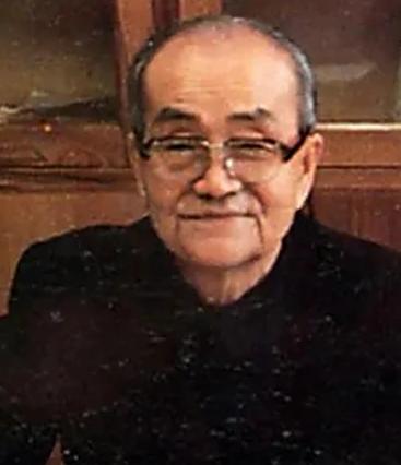 1981年，十一届六中全会召开前夕，胡乔木提出不再称“毛主席”，改叫“毛泽东”，