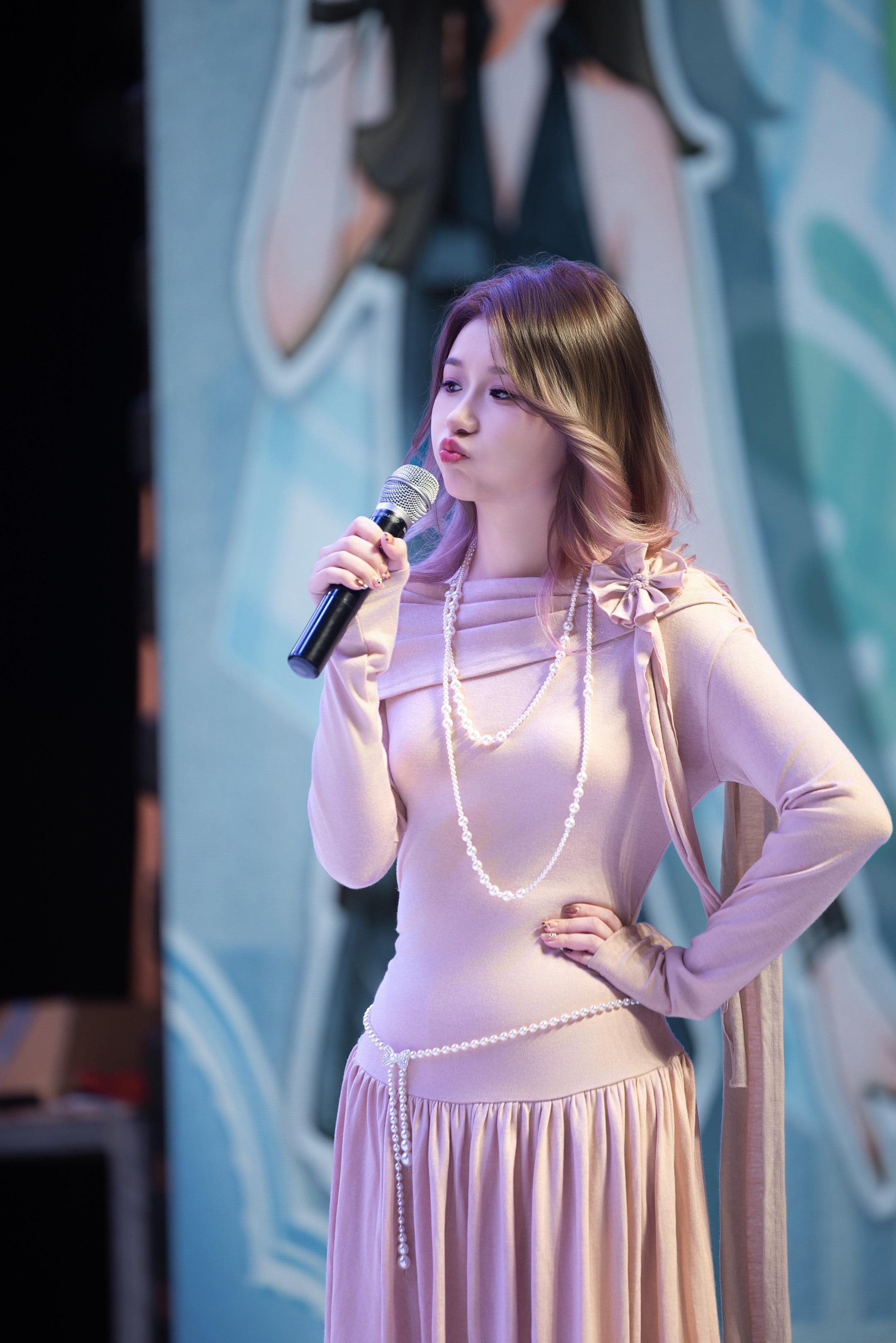女儿心总如水～