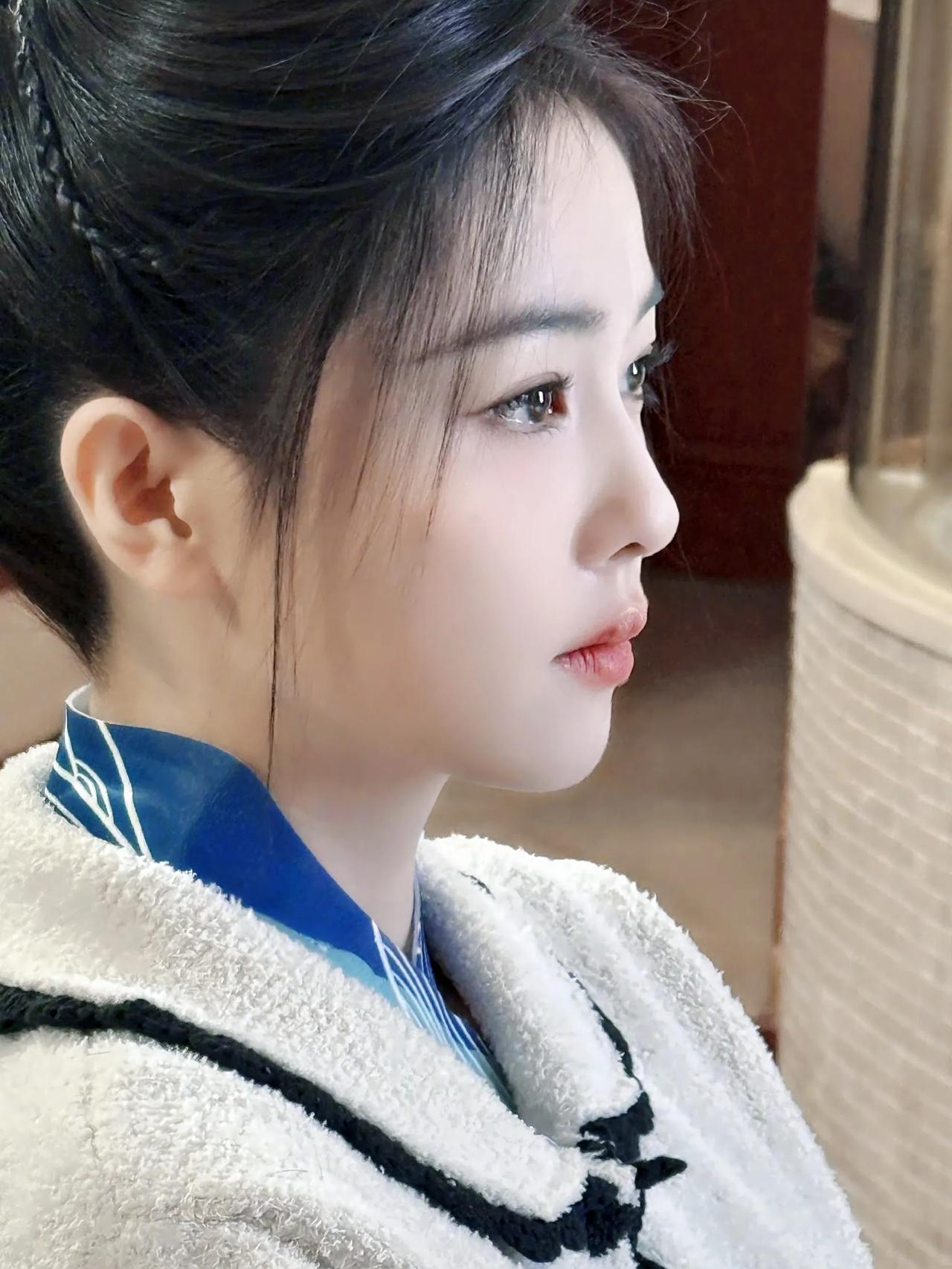 @白鹿 最新～姐的淑女形象[比心]