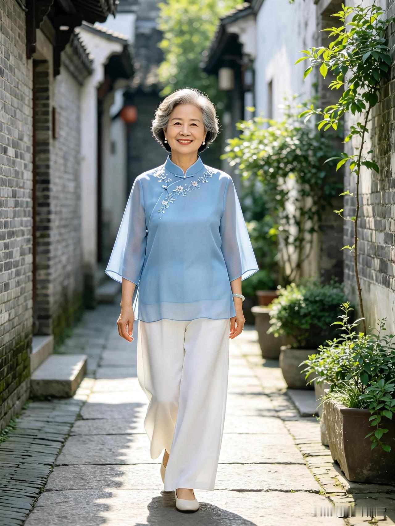 60岁才明白：女人最好看的，从来不是衣服
 
人过了60岁，我才算真的想通了。